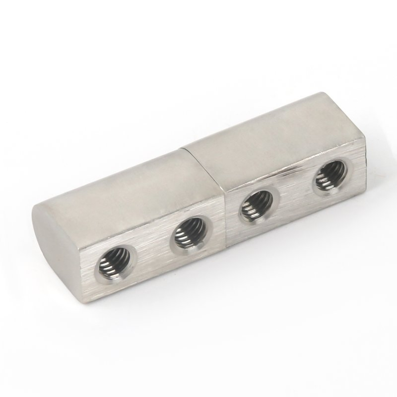 Distributiebox scharnier